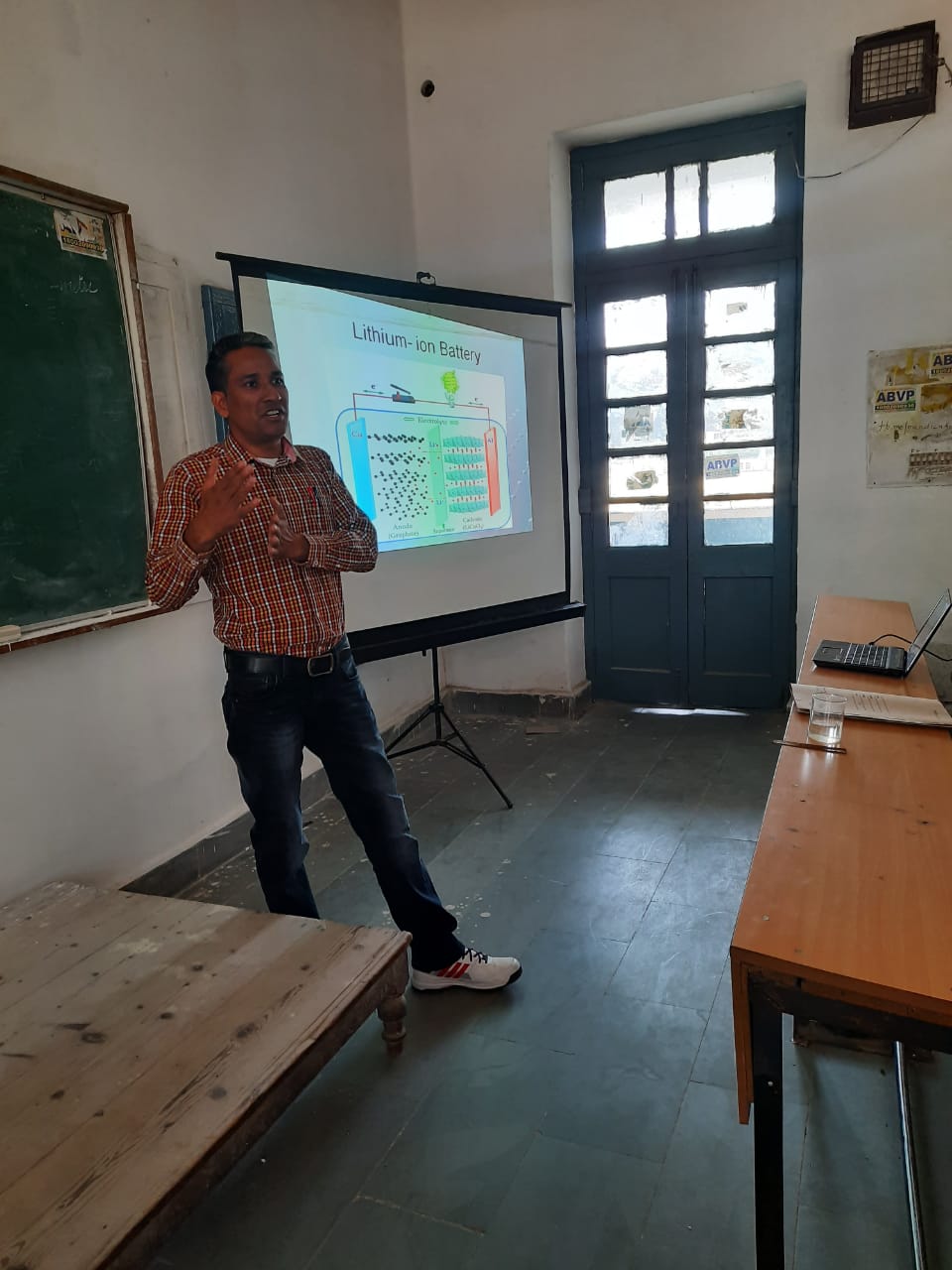 Resource Person Delivering talk during workshop on “mole concept and Chemical Calculations’ on the occasion of mole day
